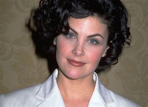 sherilyn fenn height weight.